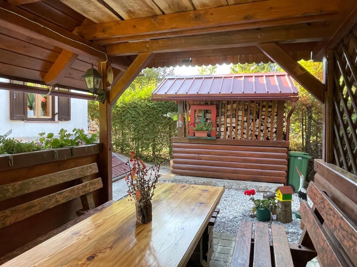 Chalet House Olga 크르니 루그 외부 사진